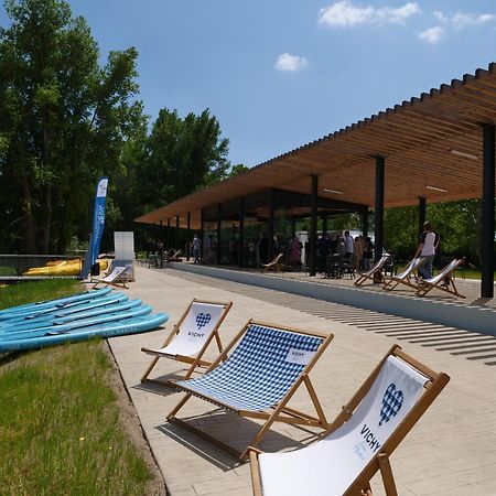 Tente Lodge Pour 5 Personnes En Bordure De La Riviere Allier Au Sein D'Un Petit Camping Saint-Yorre Eksteriør bilde